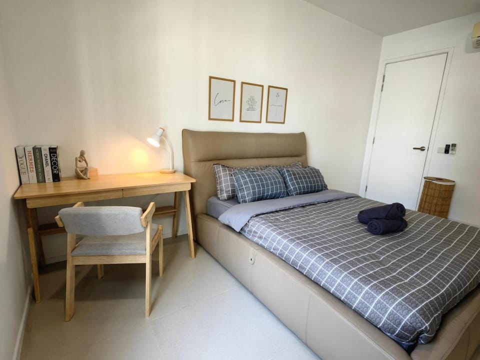 Minimalist City Escape Arcoris Soho Mont Kiara Apartment in Petaling Jaya