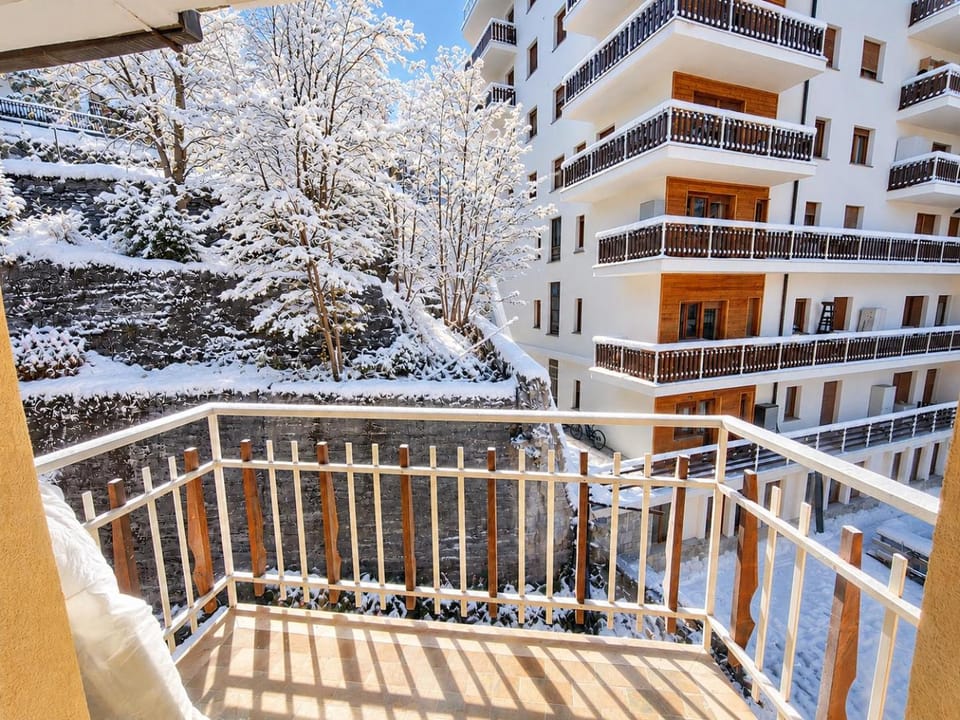 Hostdomus - Saturno Center Apartment in Sauze d'Oulx