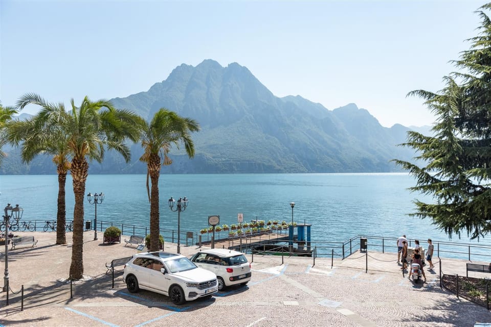 Nearby landmark, Day, Neighbourhood, Natural landscape, Lake view, Mountain view