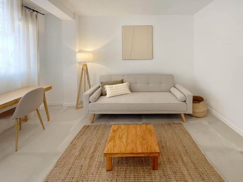 Eduardo Pérez Apartment - 3 Bedrooms Apartment in Almería