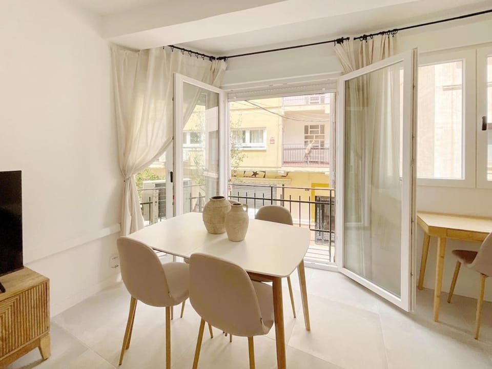 Eduardo Pérez Apartment - 3 Bedrooms Apartment in Almería