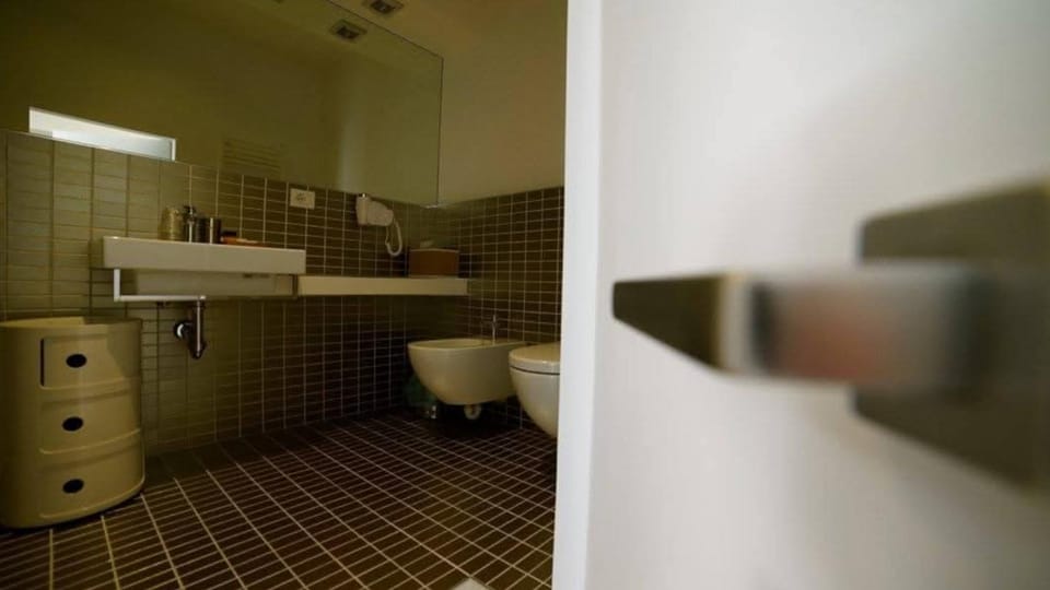 Toilet, Bathroom
