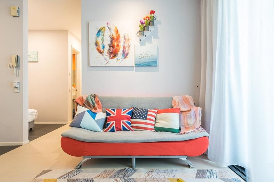Balcony Home Arcoris Soho Mont Kiara Apartment in Petaling Jaya