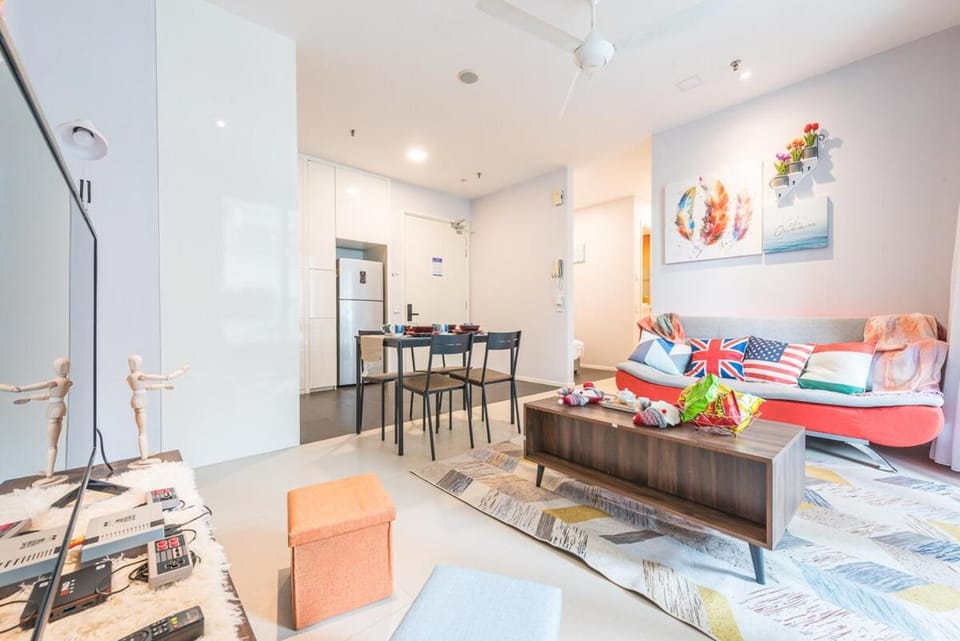 Balcony Home Arcoris Soho Mont Kiara Apartment in Petaling Jaya