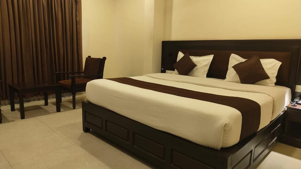 Hotel Varsha International Hotel in Kerala