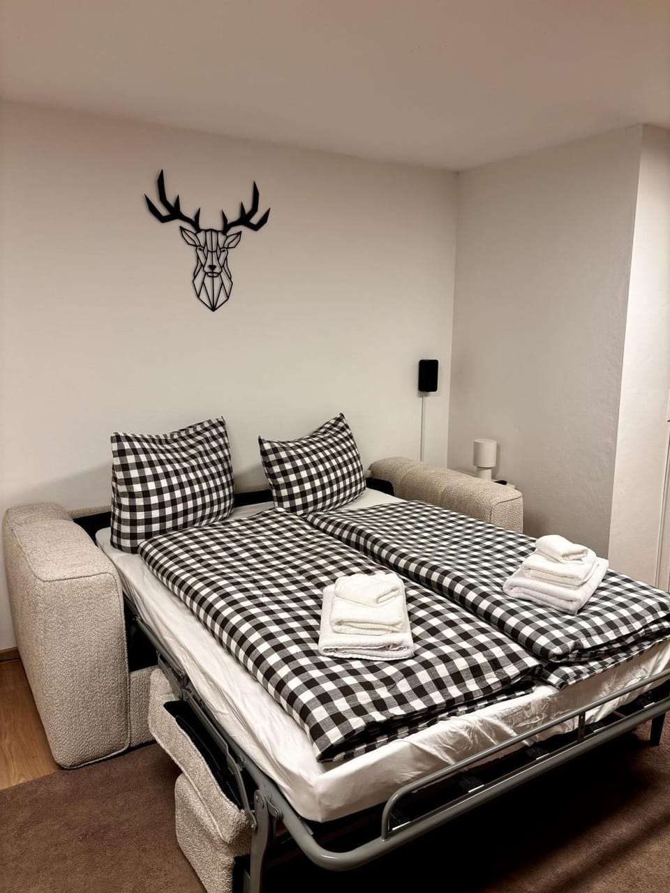 Bed, Photo of the whole room, towels