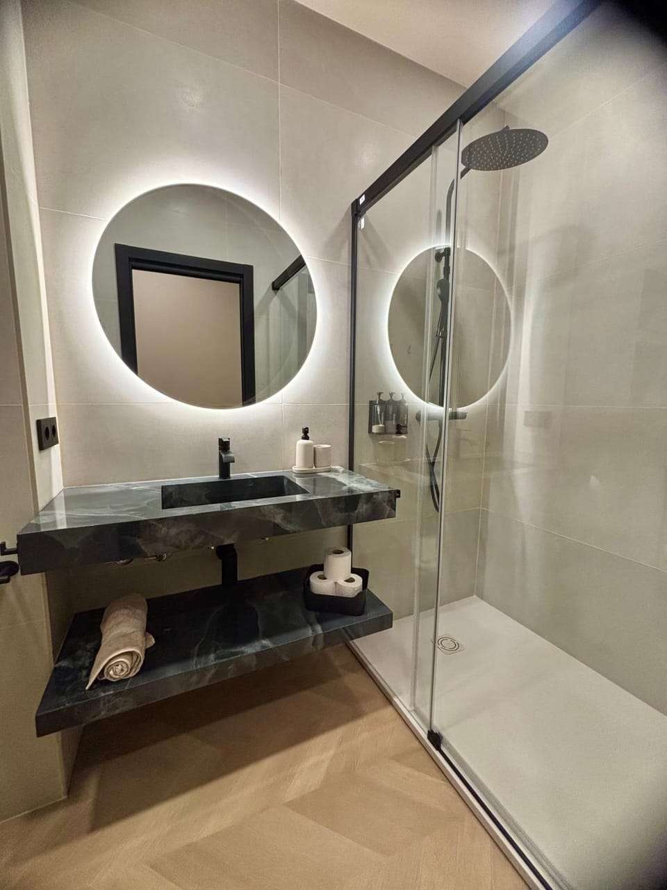 Central Suites Santander Bed and Breakfast in Santander