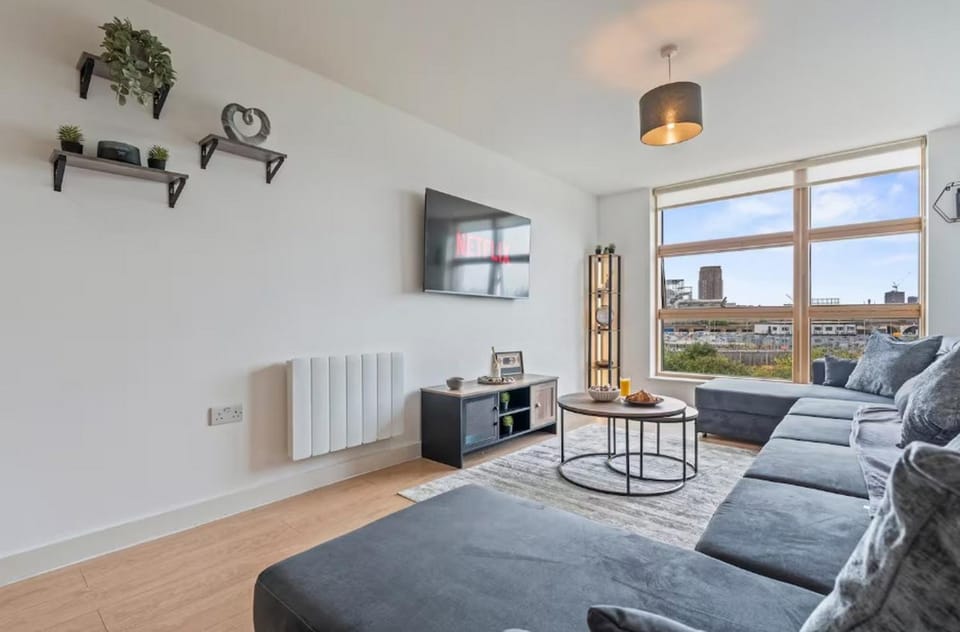 Communal lounge/ TV room, Communal lounge/ TV room, TV and multimedia, Living room, Evening entertainment