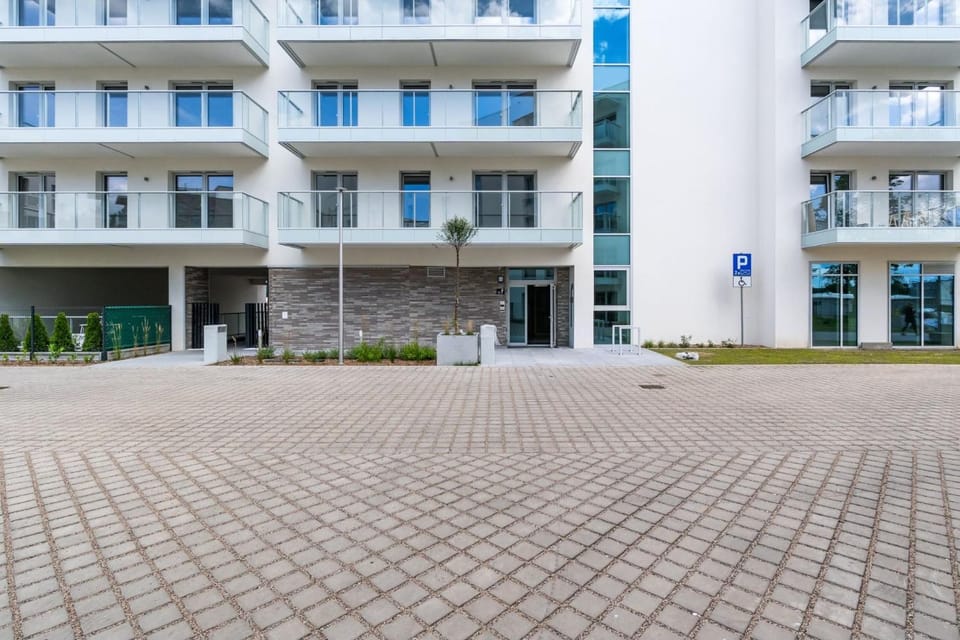 Property building, Day, Location, Parking