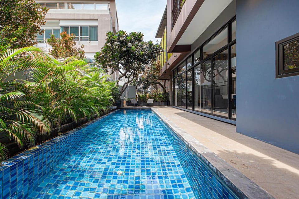 Property building, Pool view, Swimming pool