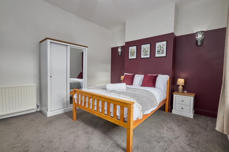 Coastal Haven Seaham, Spacious Stay for 6 House in England