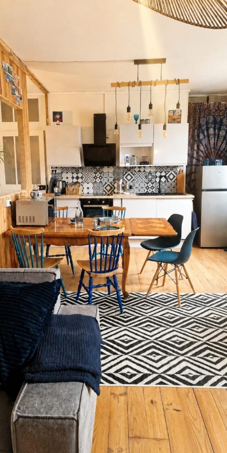 Living room, Dining area