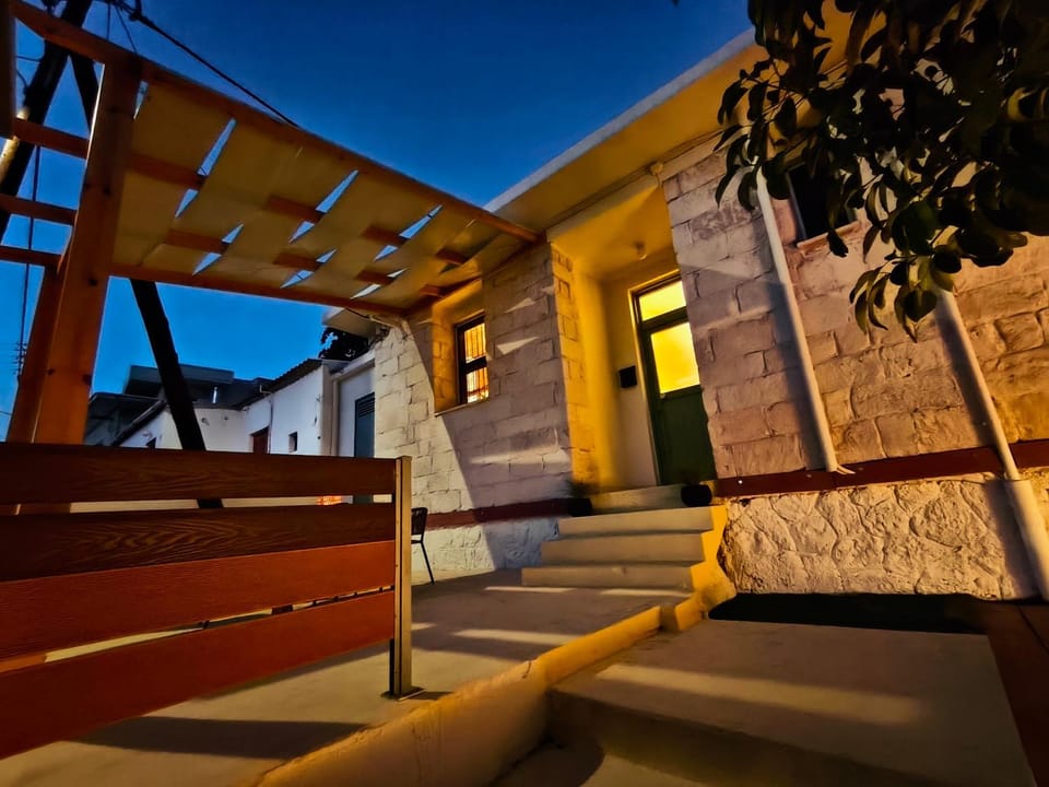 Property building, Night, Balcony/Terrace