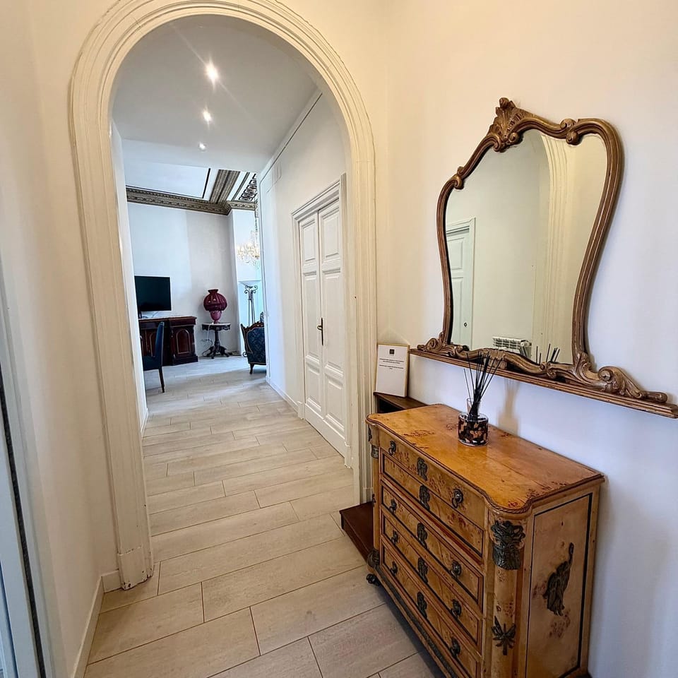 Ch Colosseum luxury home Apartment in Rome