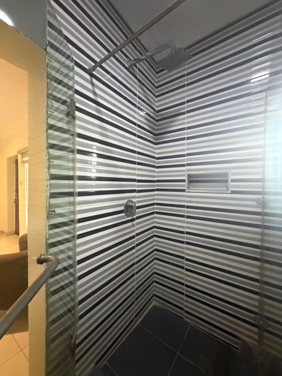 Max Etoile - 2 Bedroom Apartment, Lekki Phase 1 Apartment in Lagos, Nigeria
