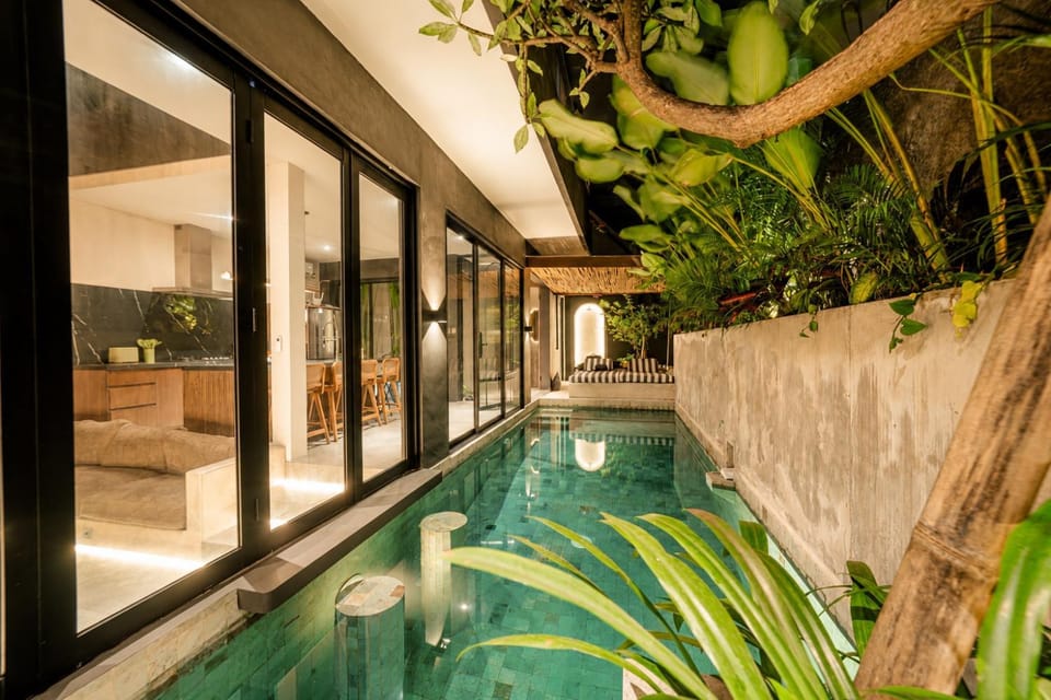 Pool view, Swimming pool