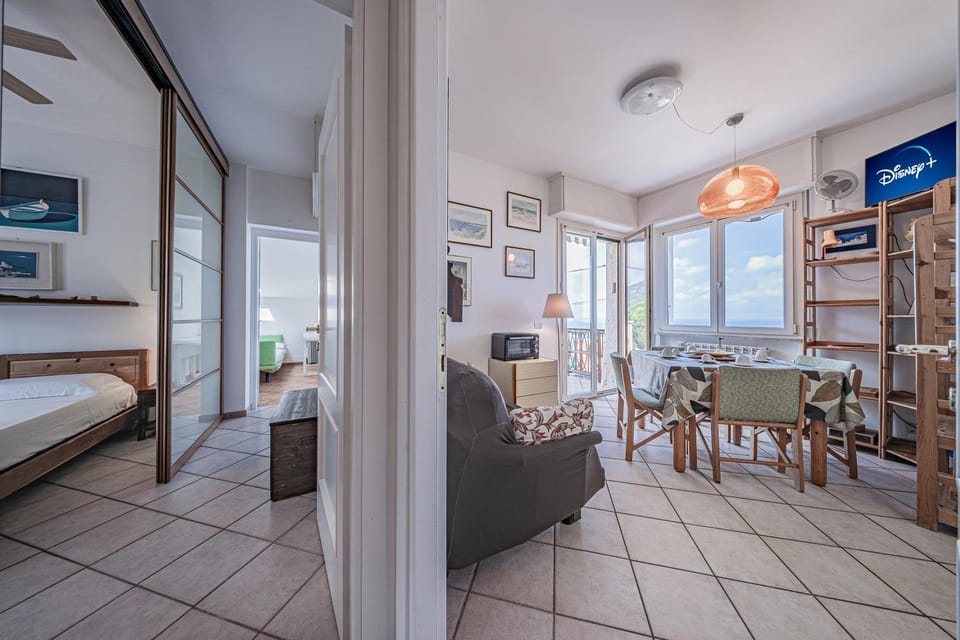 Seating area, Bedroom