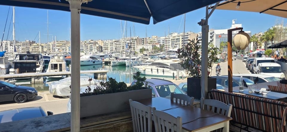 Kou3 - Cozy Room in Pireas - Walk Everywhere Vacation rental in Pireas