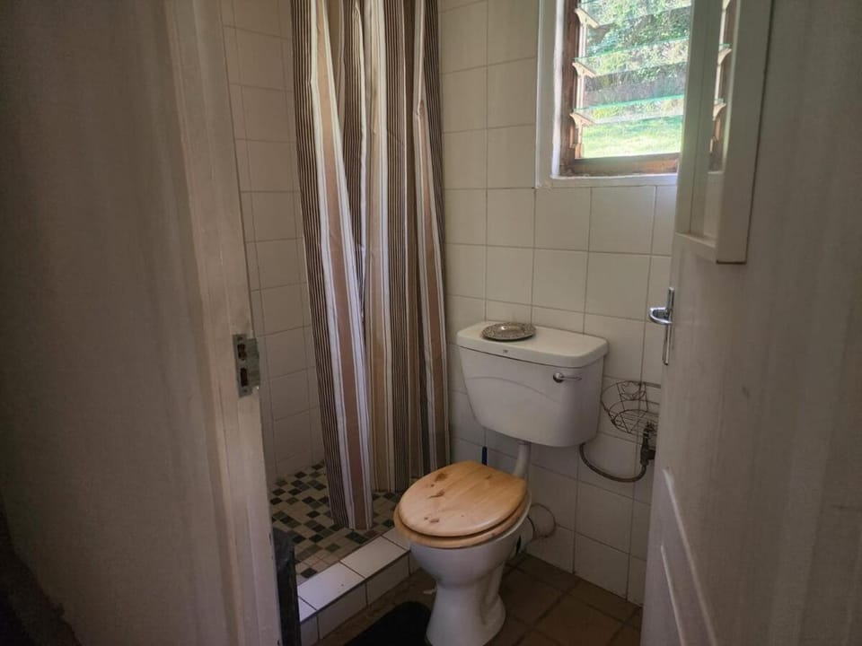 Historical 6-Bedroom Farm House near Cullinan House in Gauteng