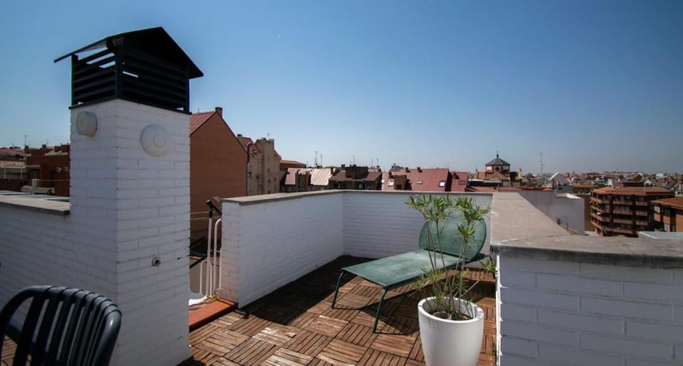 All-inclusive private room Coliving Tetuán Bed and Breakfast in Madrid