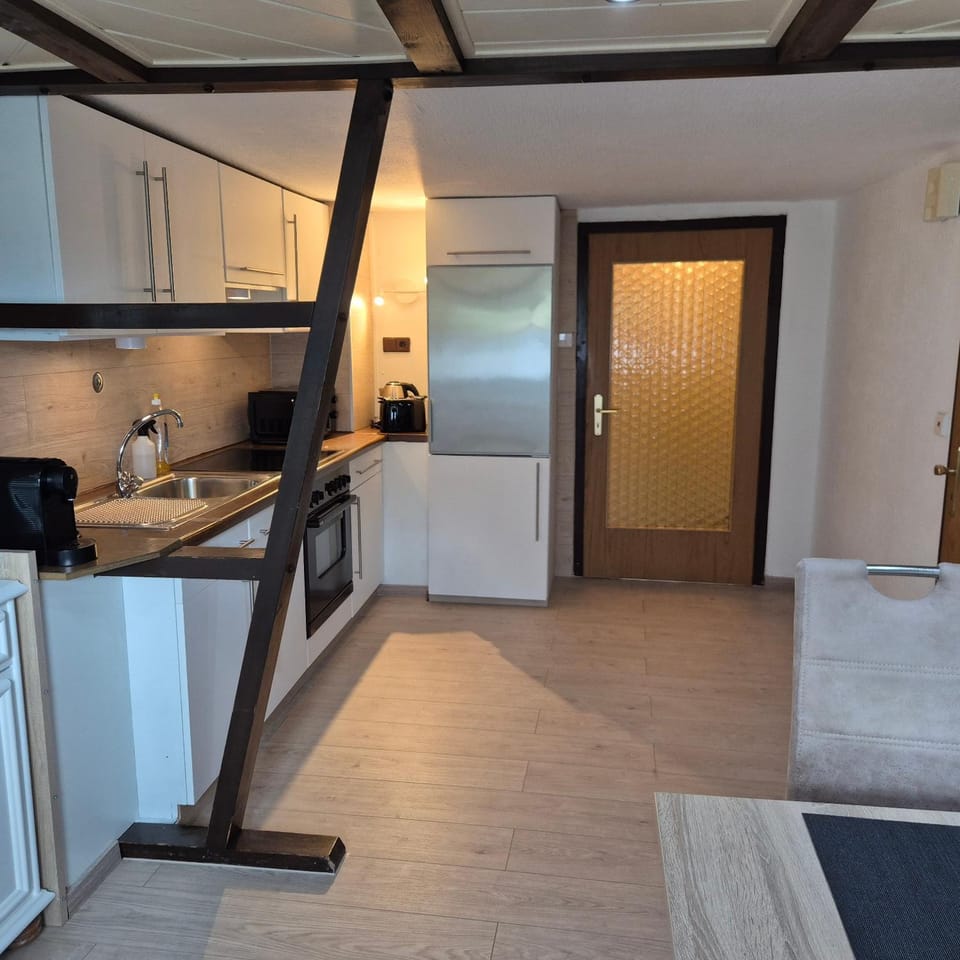 Property building, Kitchen or kitchenette, Living room