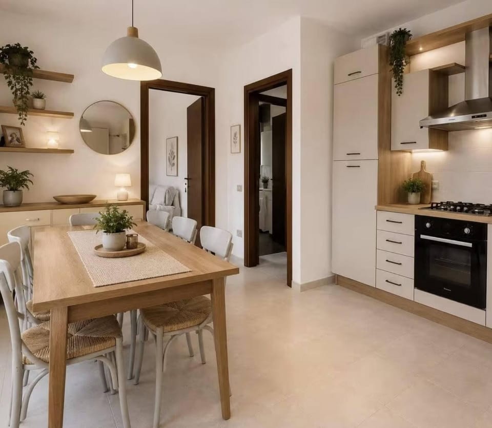 Dining area, microwave, oven, kitchen