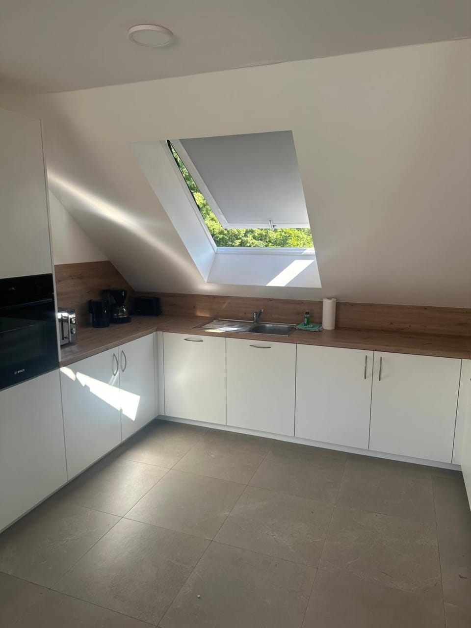 Neubau 4 Schlafzimmer, Wohnküche plus Balkon und Parkplatz Apartment in Rhineland-Palatinate