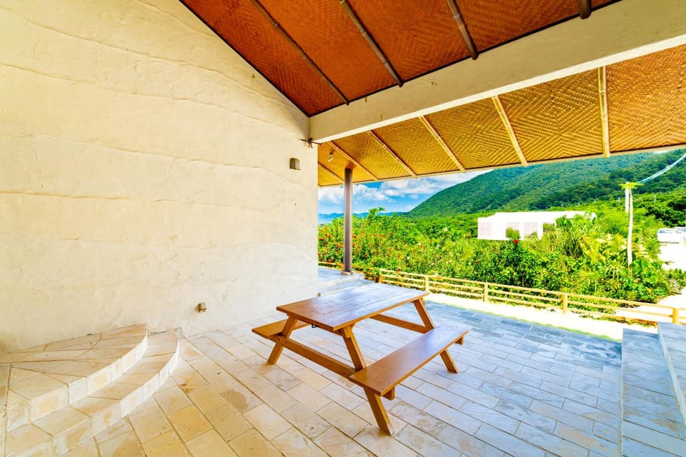Balcony/Terrace, Mountain view