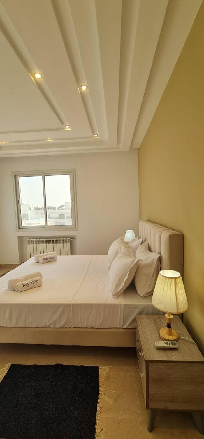 Luxurious 3-Bedroom Apartment in Heart of Tunis Apartment in Tunis Governorate, Tunisia