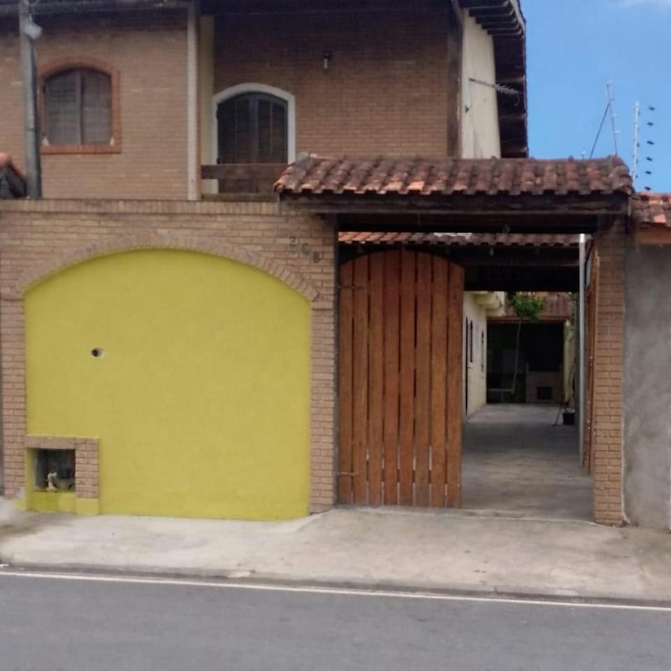 Sobrado Beira Mar House in Bertioga