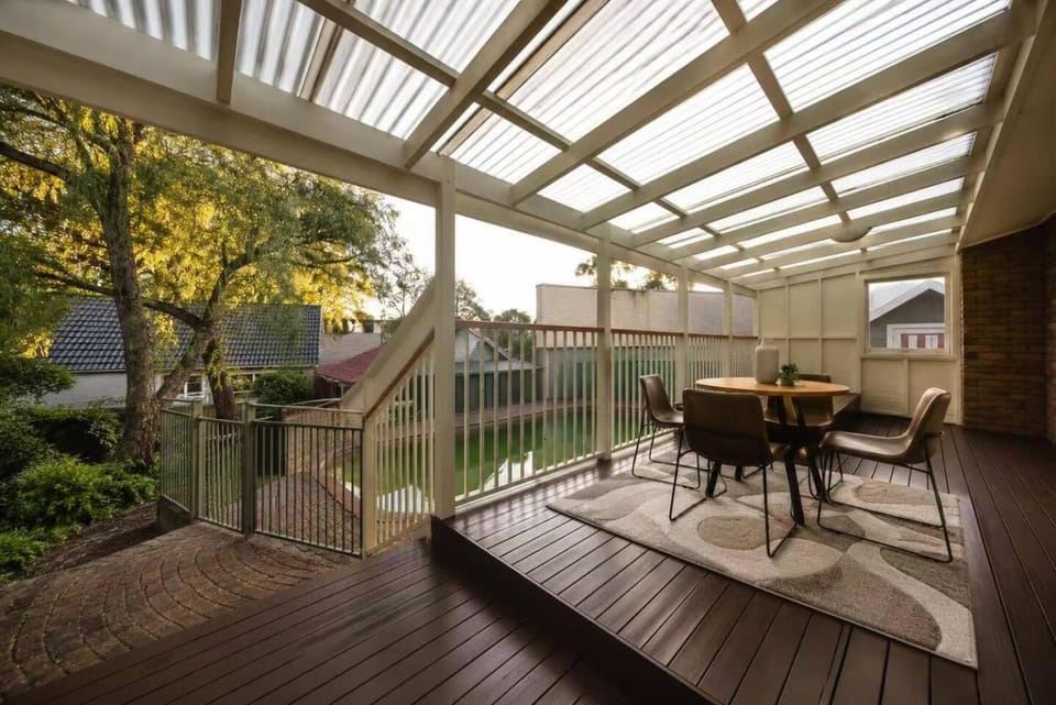 View (from property/room), Balcony/Terrace, Seating area, Dining area, Garden view