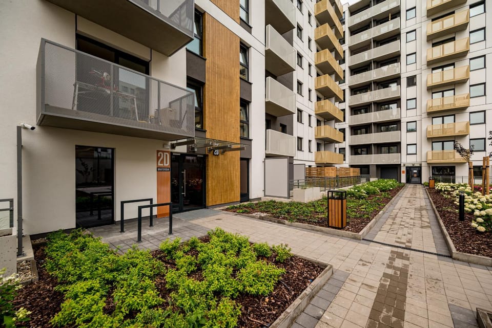 Property building, Day