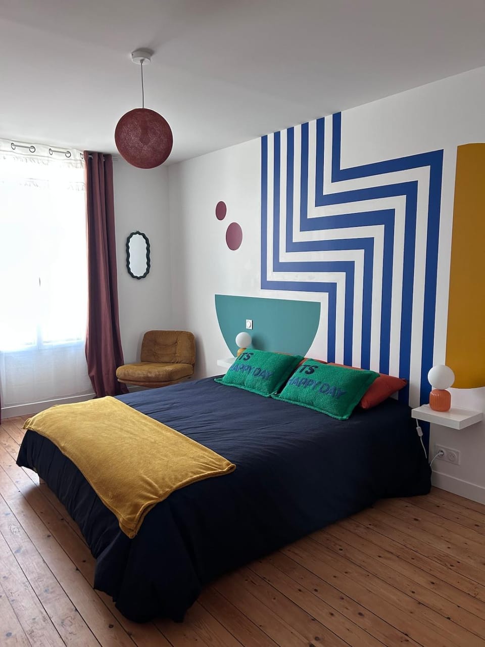 Bed, Photo of the whole room, Bedroom
