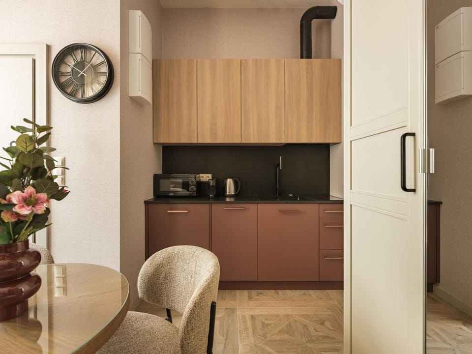 Kitchen or kitchenette, kitchen