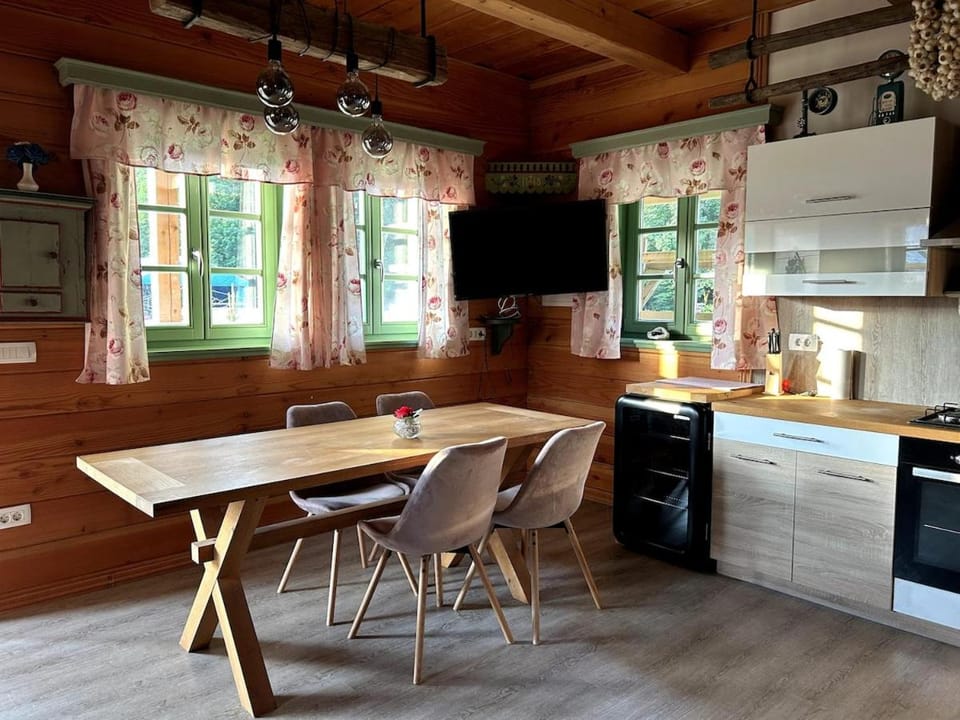 Brunarica Varban Chalet in Slovenia