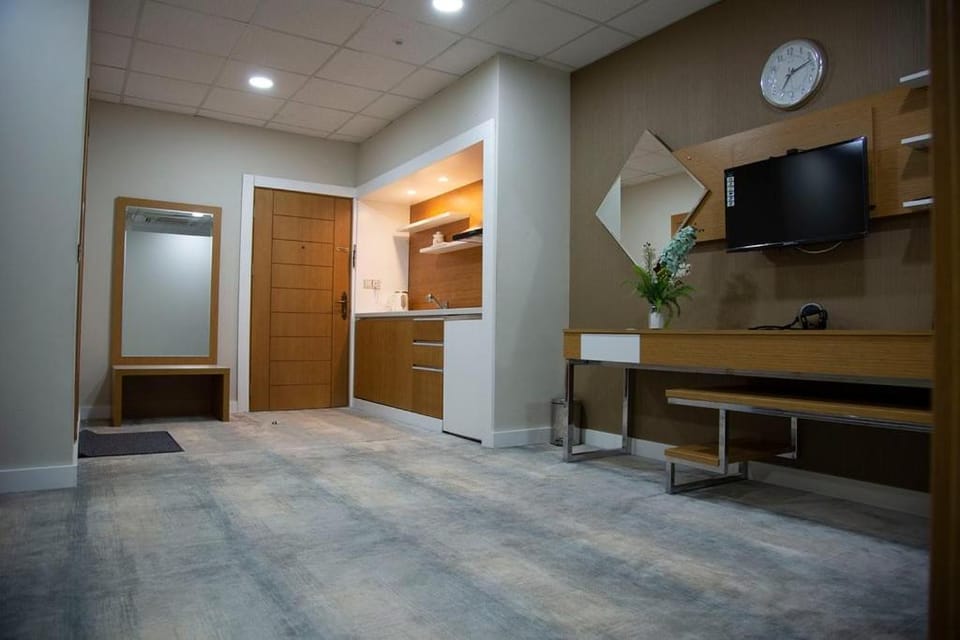 Communal lounge/ TV room, TV and multimedia, Kitchen or kitchenette