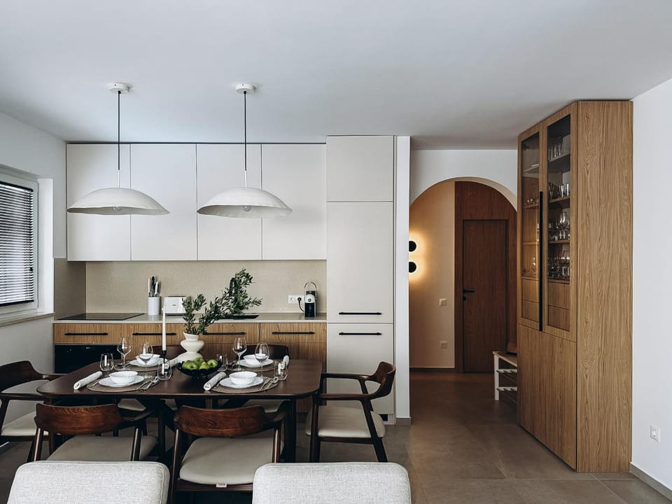 Kitchen or kitchenette, Living room, stove
