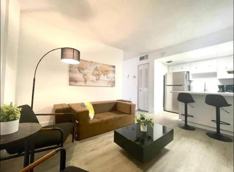 EcoStays Apartment Near Miami Airport 302 Apartment in Miami