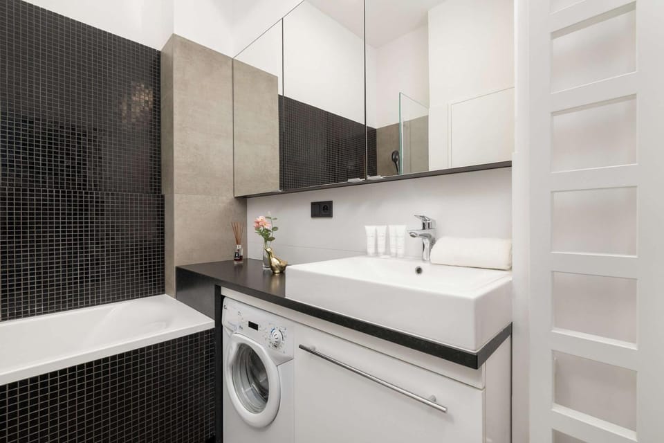 Bathroom, Bath, washing machine