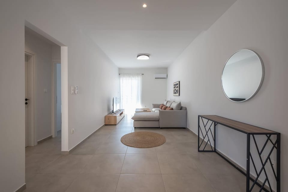 Modern 2 Bedroom Apartment Near Athens Center Apartment in Kallithea