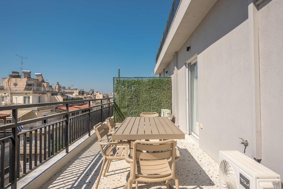 Superior 2 Bedrooms Apartment Apartment in Kallithea