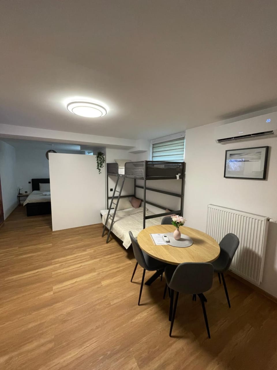 Photo of the whole room, Dining area