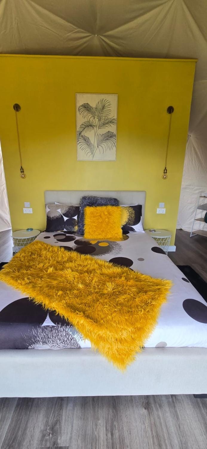 Geo-dome glamping with lake view Luxury tent in Kenya