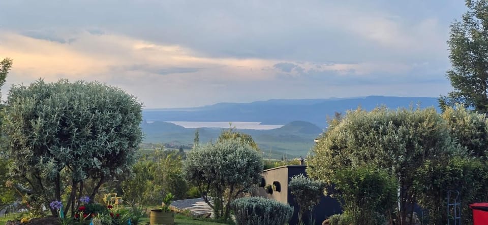 Geo-dome glamping with lake view Luxury tent in Kenya