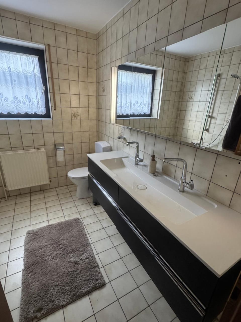 Bathroom, Bath, towels