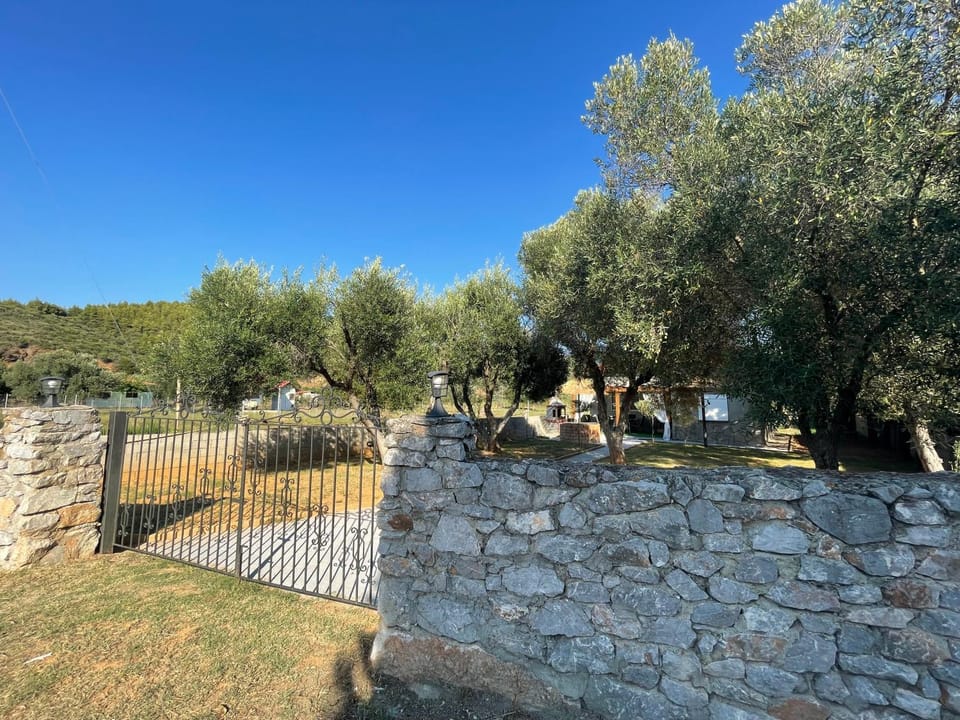 Perdikossa House in Halkidiki