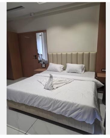 StarLine Excutive Apartment in Maharashtra