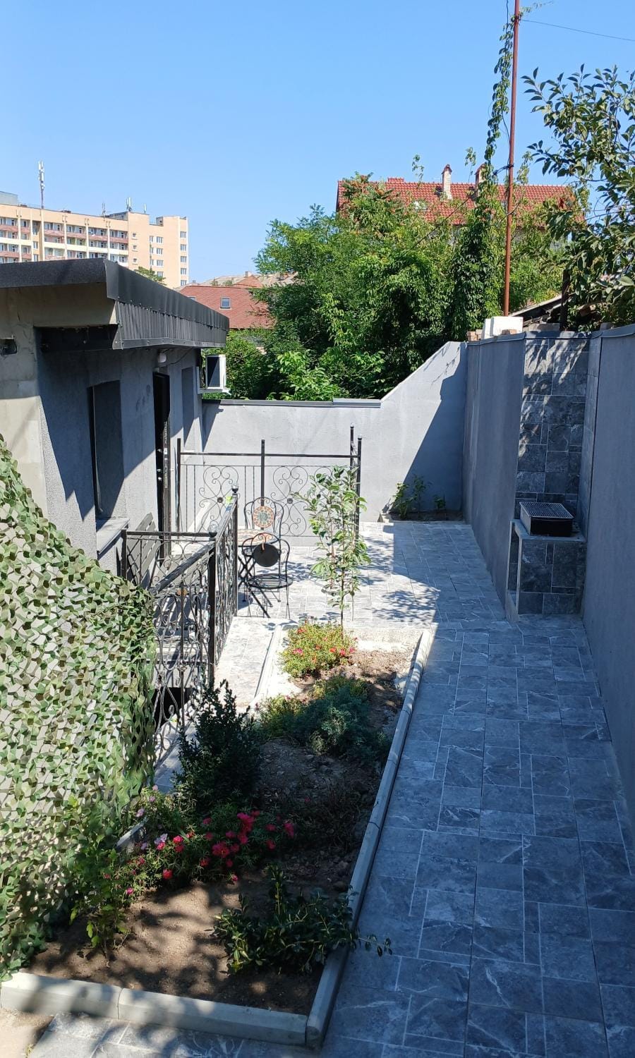 Inner courtyard view