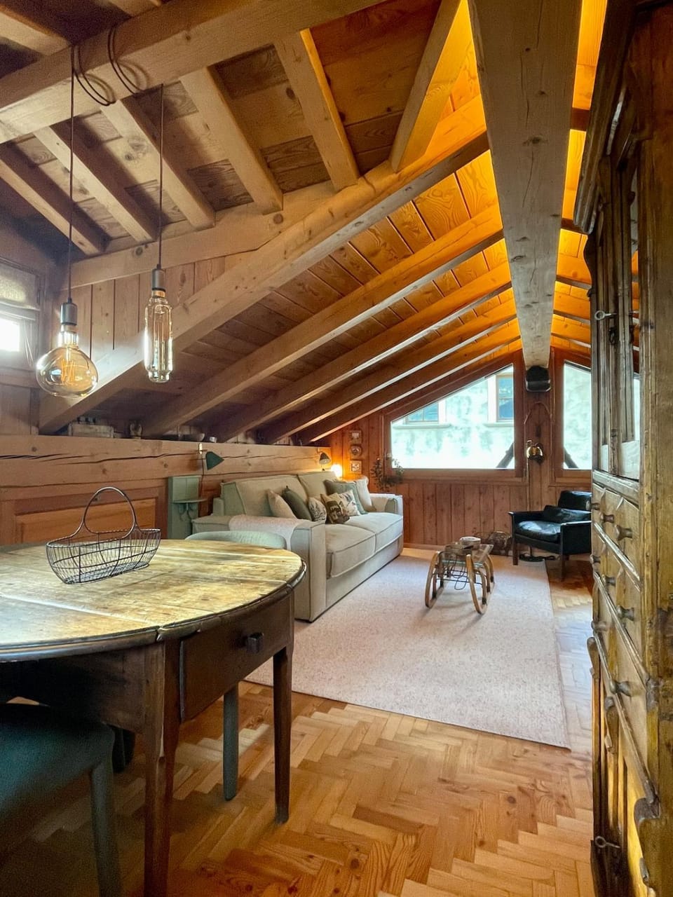 Living room, Dining area