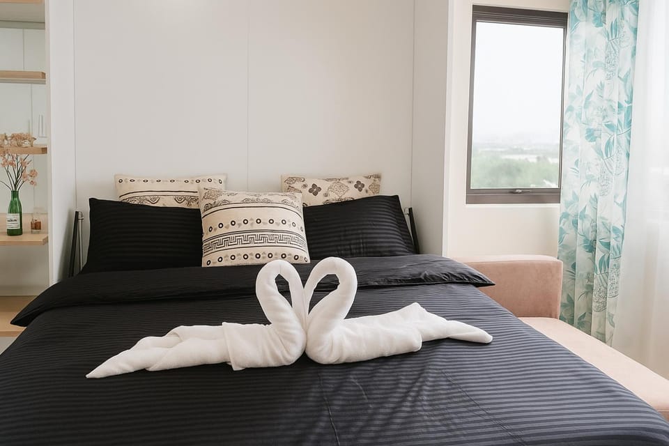 Near SM and Ayala persimmon tower 3 condo Apartment hotel in Lapu-Lapu City